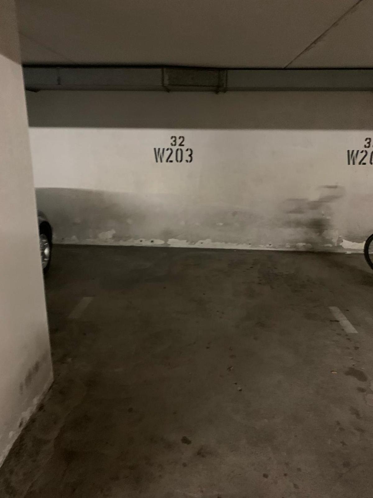 Bonbon Nerstr Vollstaendig Eingerichtetes Mit Parkplatz Köln